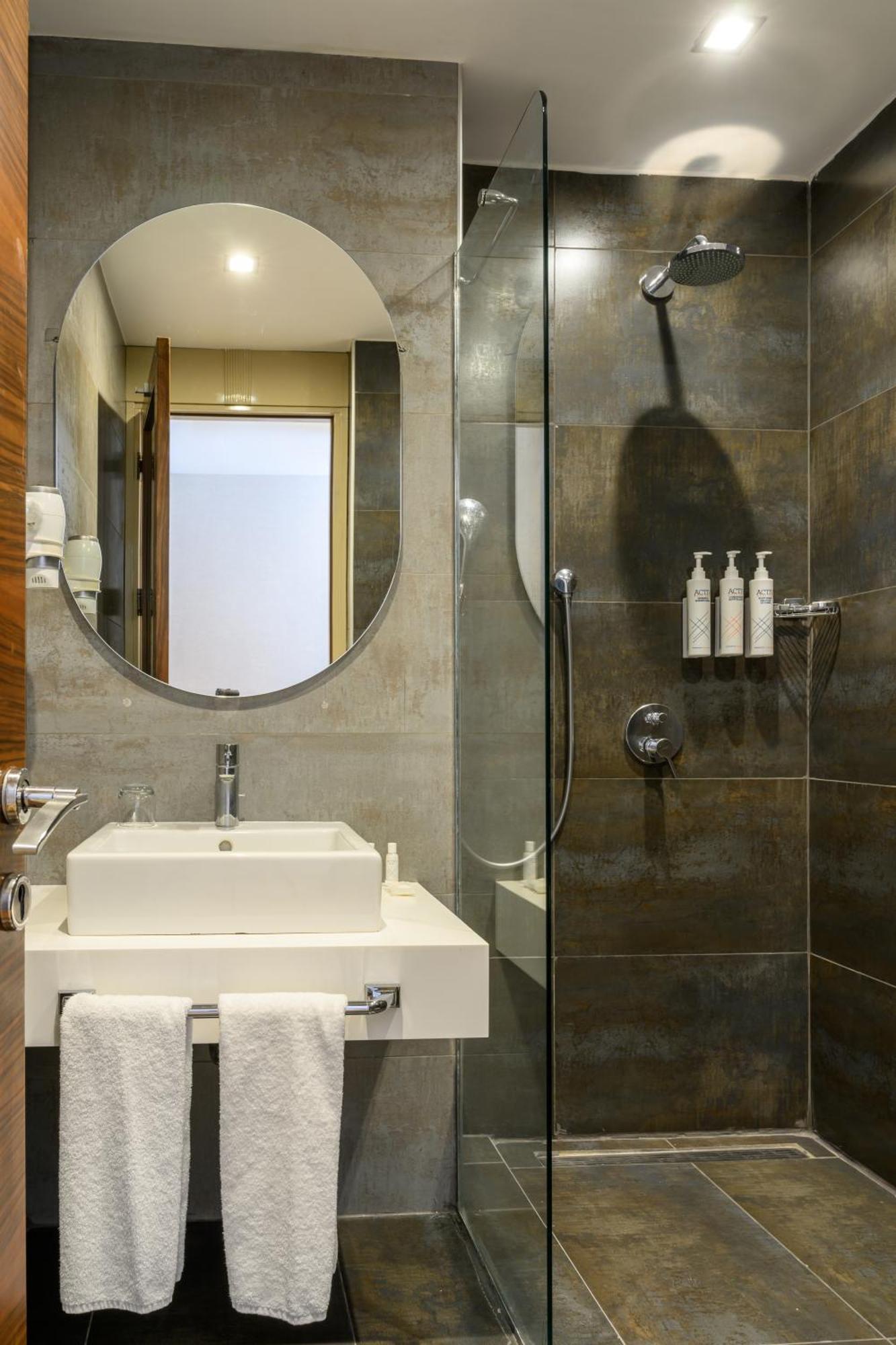 Four Points Flex By Sheraton Istanbul Taksim Square Exterior foto