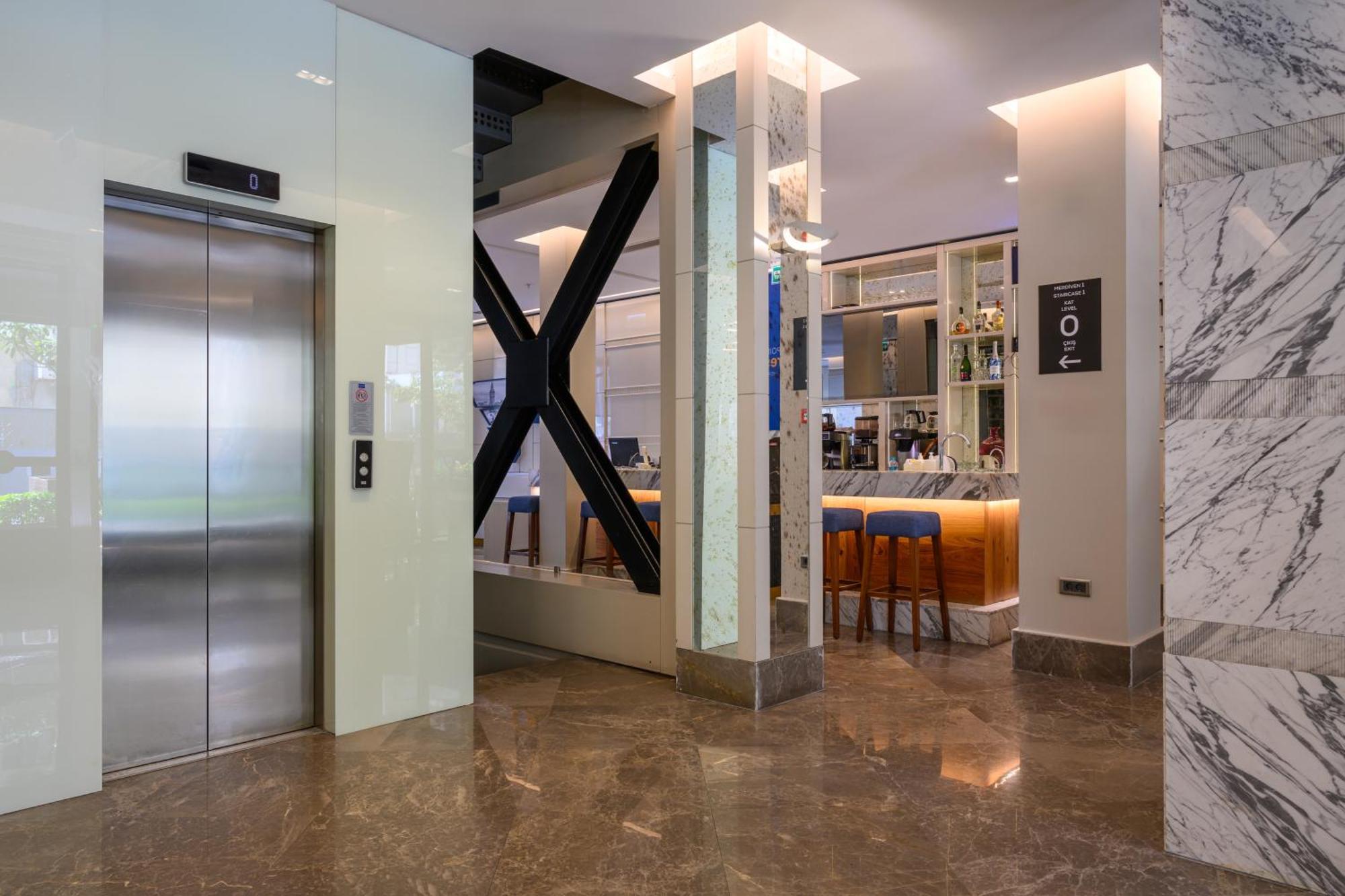 Four Points Flex By Sheraton Istanbul Taksim Square Exterior foto