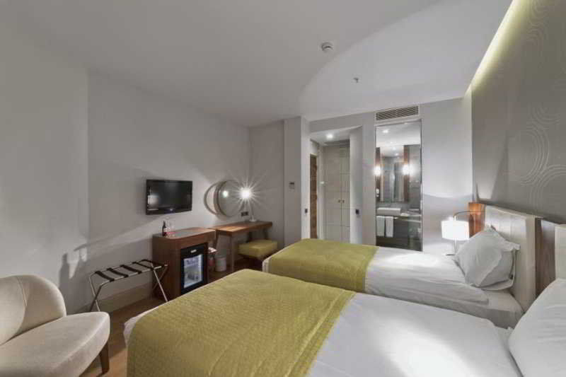 Four Points Flex By Sheraton Istanbul Taksim Square Exterior foto